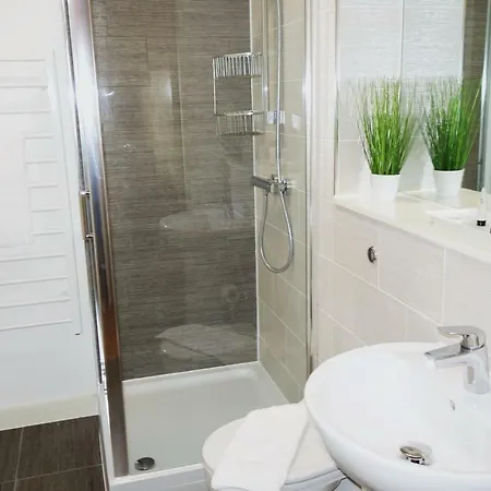 Aire Elegant Ground Floor 2 Bed 2 Bath Including Parking * Leeds (West Yorkshire)