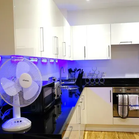 Aire Elegant Ground Floor 2 Bed 2 Bath Including Parking * Leeds (West Yorkshire)