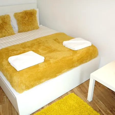 Apartment Aire Elegant Ground Floor 2 Bed 2 Bath Including Parking Leeds (West Yorkshire)